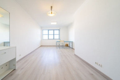 2-bedroom apartment in Olivais – River View & Premium Location, Property for sale in EVW-047TDX