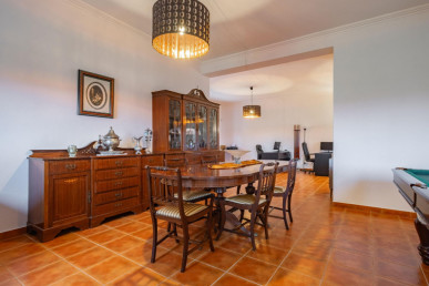 5+1 bedroom villa in Porto Salvo: Space, Versatility and Exclusivity, Property for sale in EVW-047U6X