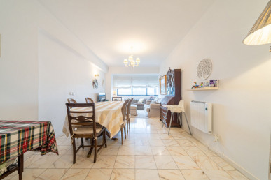 Fantastic 3-bedroom condo with pool., Property for sale in EVW-0483PE