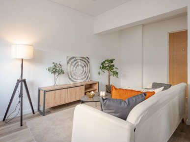 T2 with balcony under total renovation in S. Domingos de Benfica, Property for sale in São Domingos de Benfica, Lisbon, EVW-0486H9