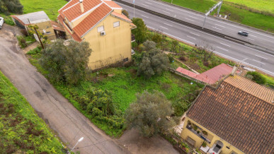 Urban land with 507 m² in Caneças, Property for sale in EVW-047BK1