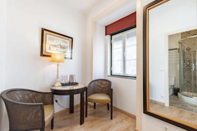 4 apartment building with AL license, Property for sale in EVW-047PXH