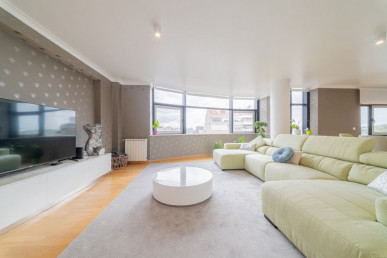 5-Bedrooms Duplex Apartment in Alvalade, Property for sale in EVW-047XQJ