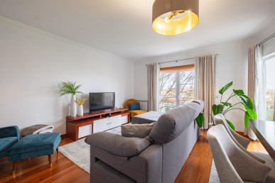 Bright and cozy 3-bedroom, ready to move in near University, Property for sale in EVW-047TN7