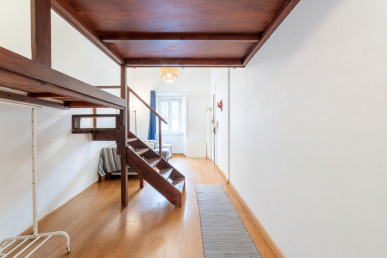 T1 in Graça with Terrace and Mezzanine, Property for sale in EVW-047T9I