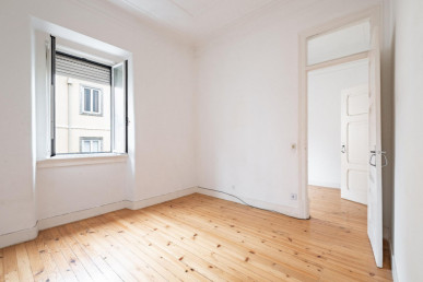 3-bedroom apartment with river view, Property for sale in São Vicente, Lisbon, EVW-0469FW
