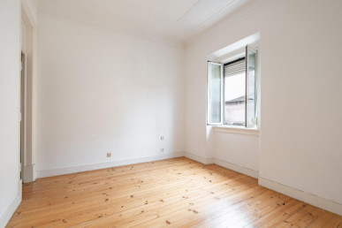 3-bedroom apartment with river view, Property for sale in São Vicente, Lisbon, EVW-0469FW