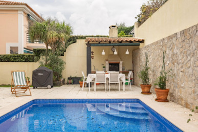 5-Bedroom house with pool in Carcavelos, Property for sale in Lisbon, Lisbon, EVW-030UIM