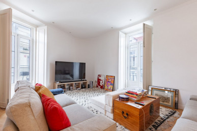 3 bedroom apartment with Parking in Campolide, Property for sale in Campolide, Lisbon, EVW-0479GB