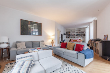 3 bedroom apartment with Parking in Campolide, Property for sale in Campolide, Lisbon, EVW-0479GB