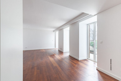 Extraordinary 3-Bedroom Duplex with Private Garden in the Heart of Arroios, Property for sale in Arroios, Lisbon, EVW-04673X