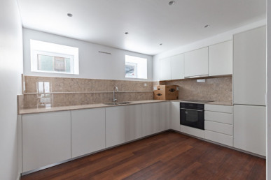 Extraordinary 3-Bedroom Duplex with Private Garden in the Heart of Arroios, Property for sale in Arroios, Lisbon, EVW-04673X