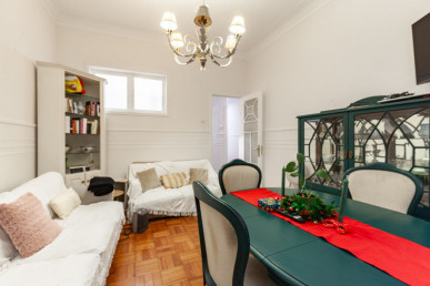4-bedroom apartment with excellent light on Avenida Almirante Reis, Property for sale in Arroios, Lisbon, EVW-04790X
