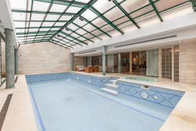 House with pool and garage in Alvalade, Property for sale in Lisbon, Lisbon, EVW-0479MM
