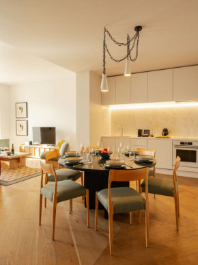 Elegant 2-Bedroom Serviced Apartment in the Heart of Lisbon with Terrace, Property for sale in Lisbon, Lisbon, EVW-046ZVQ