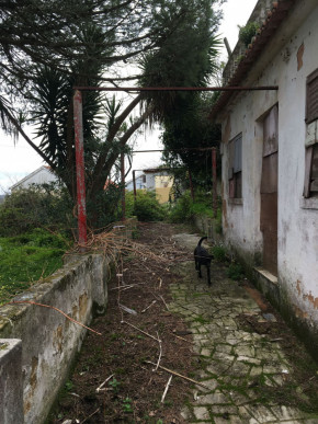 Building with Architectural Proposal for a Multifamily Residential Project, Property for sale in Mafra, Lisbon, EVW-046F2Z