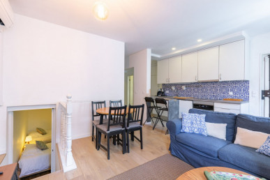 Renovated and Furnished T3 with AL License in Penha de França, Property for sale in Penha de França, Lisbon, EVW-047HNG
