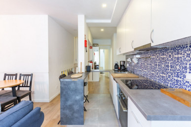 Renovated and Furnished T3 with AL License in Penha de França, Property for sale in Penha de França, Lisbon, EVW-047HNG