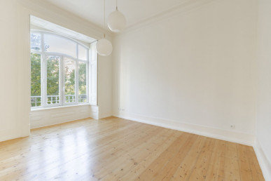 2+1 Bedroom apartment Marquês de Pombal, Property for sale in Lisbon, Lisbon, EVW-04711G
