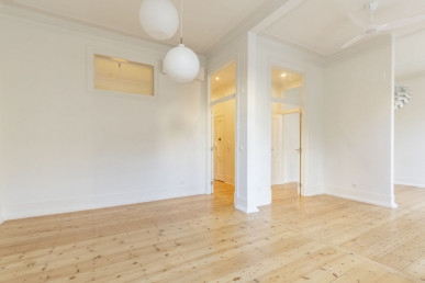 2+1 Bedroom apartment Marquês de Pombal, Property for sale in Lisbon, Lisbon, EVW-04711G
