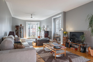 Renovated 4-bedroom apartment in Art Deco building in Anjos, Property for sale in Arroios, Lisbon, EVW-04760X