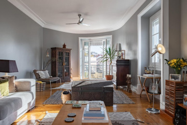 Renovated 4-bedroom apartment in Art Deco building in Anjos, Property for sale in Arroios, Lisbon, EVW-04760X