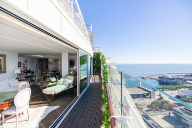 Exclusive 4-bedroom apartment in Parque das Nações, Property for sale in Parque das Nações, Lisbon, EVW-0478Y8