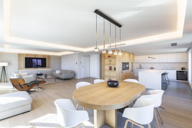 Exclusive 3-bedroom with Panoramic Views in Amoreiras, Property for sale in Campolide, Lisbon, EVW-0473EA