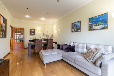 Two bedroom apartment with garage in Paço de Arcos, Property for sale in Lisbon, Lisbon, EVW-046RVC