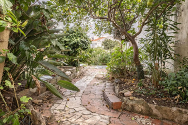 T3 with garage and exclusive courtyard, Property for sale in EVW-046VHM