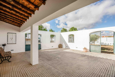 Invest in the heart of Alentejo — a property with authenticity, space, and high potential for appreciation., Property for sale in EVW-046Q9T