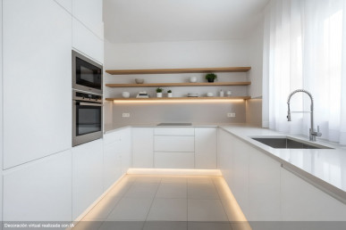 Two-bedroom Apartment in a House for Renovation in Paço de Arcos, Property for sale in Lisbon, Lisbon, EVW-0472GV