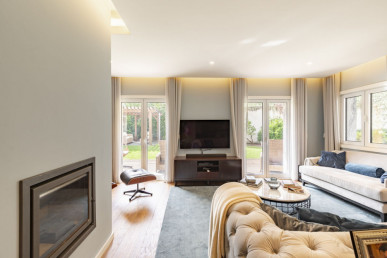 Elegant Villa with Privacy and Comfort in Barcarena, Property for sale in Barcarena, Oeiras, EVW-030T0L