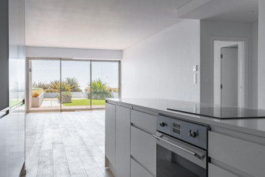 2 bedroom apartment with sea view in Sesimbra, Property for sale in EVW-030N8N