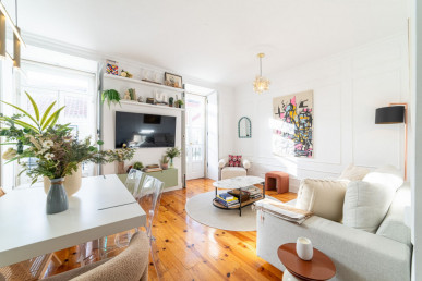 Charming 2-Bedroom Apartment with city view, Property for sale in Lisbon, Lisbon, EVW-0469DK