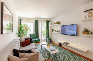 Excellent 2-Bedroom Apartment in Arroios with AL License, Property for sale in Arroios, Lisbon, EVW-04725M