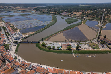 2 bedroom villa, with river view and balconies in Alcácer do Sal, Property for sale in DL31991