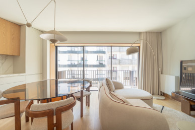 New 1 bedroom flat, with balcony, in Rua de Camões, Property for sale in Cedofeita, Santo Ildefonso, Sé, Miragaia, São Nicolau e Vitória, Porto, DL33642