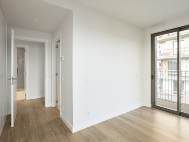 New 2 bedroom flat, with balcony and parking, in Miraflores, Property for sale in Algés, Linda-a-Velha e Cruz Quebrada-Dafundo, Oeiras, DL34110