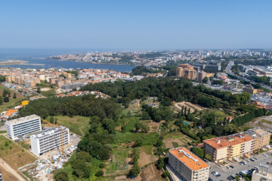 3 bedroom flat with 3 suites and closed box for 2 cars, in Canidelo, Property for sale in Canidelo, Vila Nova de Gaia, DL34238