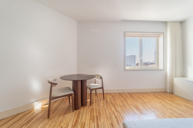 1 bedroom flat with storage room, in downtown Porto, Property for sale in Cedofeita, Santo Ildefonso, Sé, Miragaia, São Nicolau e Vitória, Porto, DL34804