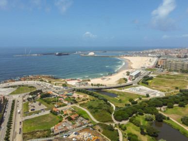 Studio with balcony on Av. Serpa Pinto, in Matosinhos, Property for sale in Matosinhos e Leça da Palmeira, Matosinhos, DL35804