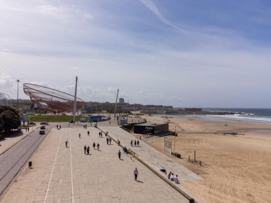 Studio with balcony on Av. Serpa Pinto, in Matosinhos, Property for sale in Matosinhos e Leça da Palmeira, Matosinhos, DL35805