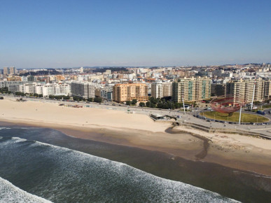 Studio Duplex with garden and balcony, in Matosinhos, Property for sale in Matosinhos e Leça da Palmeira, Matosinhos, DL35806