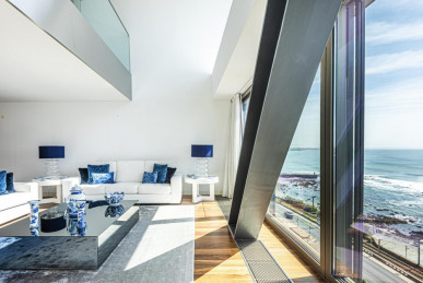 4 Bedroom Duplex Apartment, with sea view, in Cascais, Property for sale in Cascais e Estoril, Cascais, DL36101
