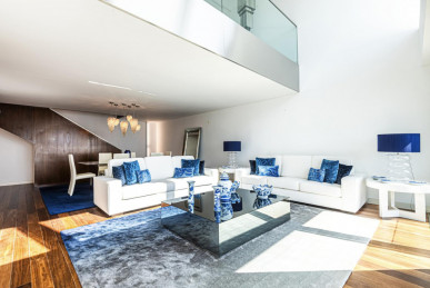 4 Bedroom Duplex Apartment, with sea view, in Cascais, Property for sale in Cascais e Estoril, Cascais, DL36101