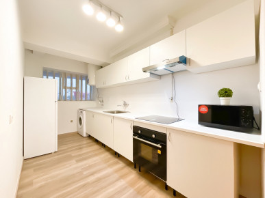 Fully renovated 2 bedroom flat with AL license, in Jamor, Property for sale in Algés, Linda-a-Velha e Cruz Quebrada-Dafundo, Oeiras, DL36108