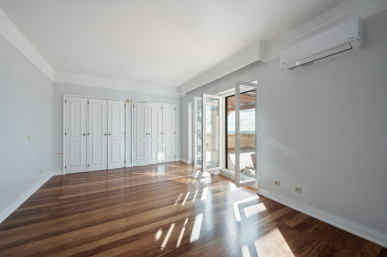 3 Bedroom Duplex Apartment with Sea View, in Gandarinha, Cascais, Property for sale in Cascais e Estoril, Cascais, DL36472