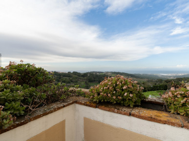 3 bedroom villa with sea view, located in Sintra, Property for sale in Colares, Sintra, DL36259