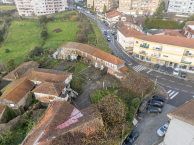 Farm with land, for recovery, in Santegãos, Property for sale in Rio Tinto, Gondomar, DL36350